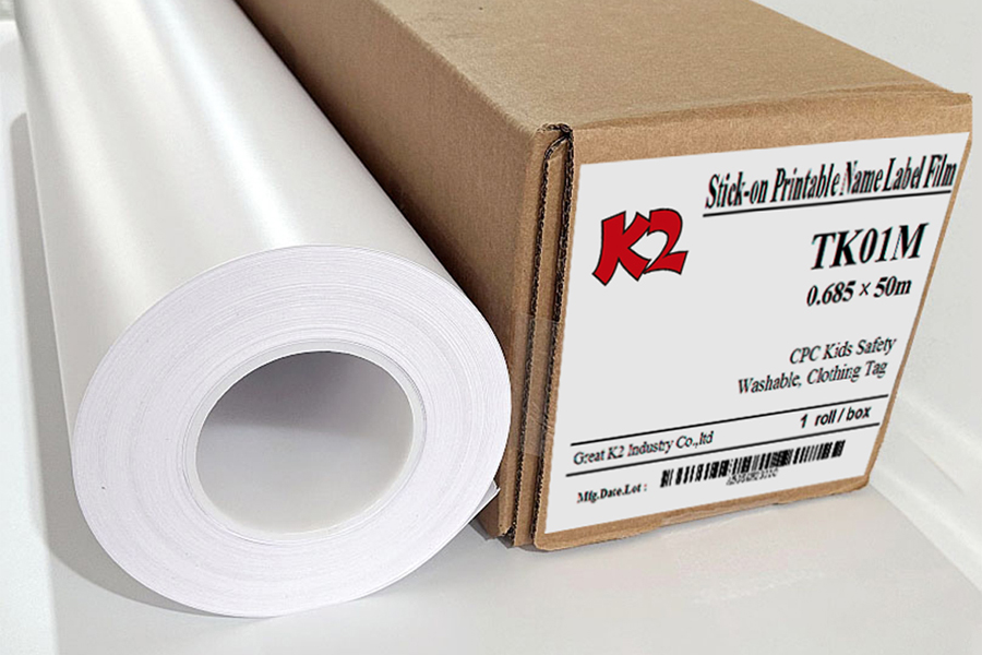 Lipirea pe etichete de îmbrăcăminte de la K2